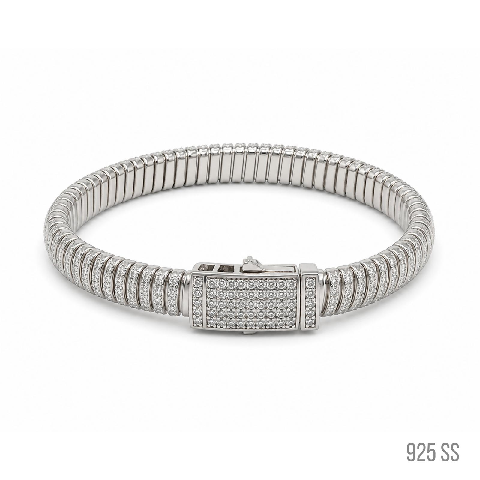 Vera Luce 925 Sterling Silver Ribbed Bracelet with Cubic Zirconia Clasp