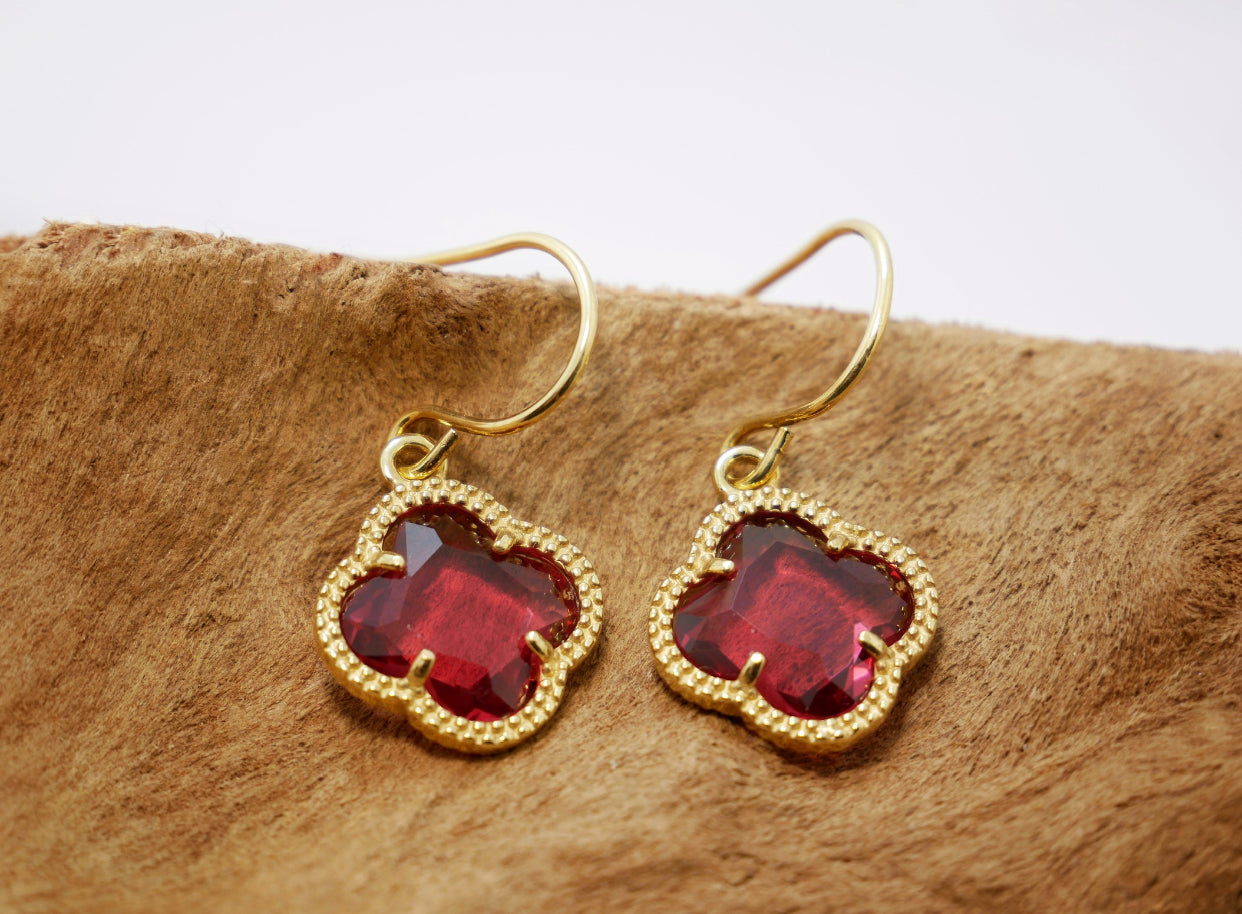 Clover | Earrings with Red Quartz