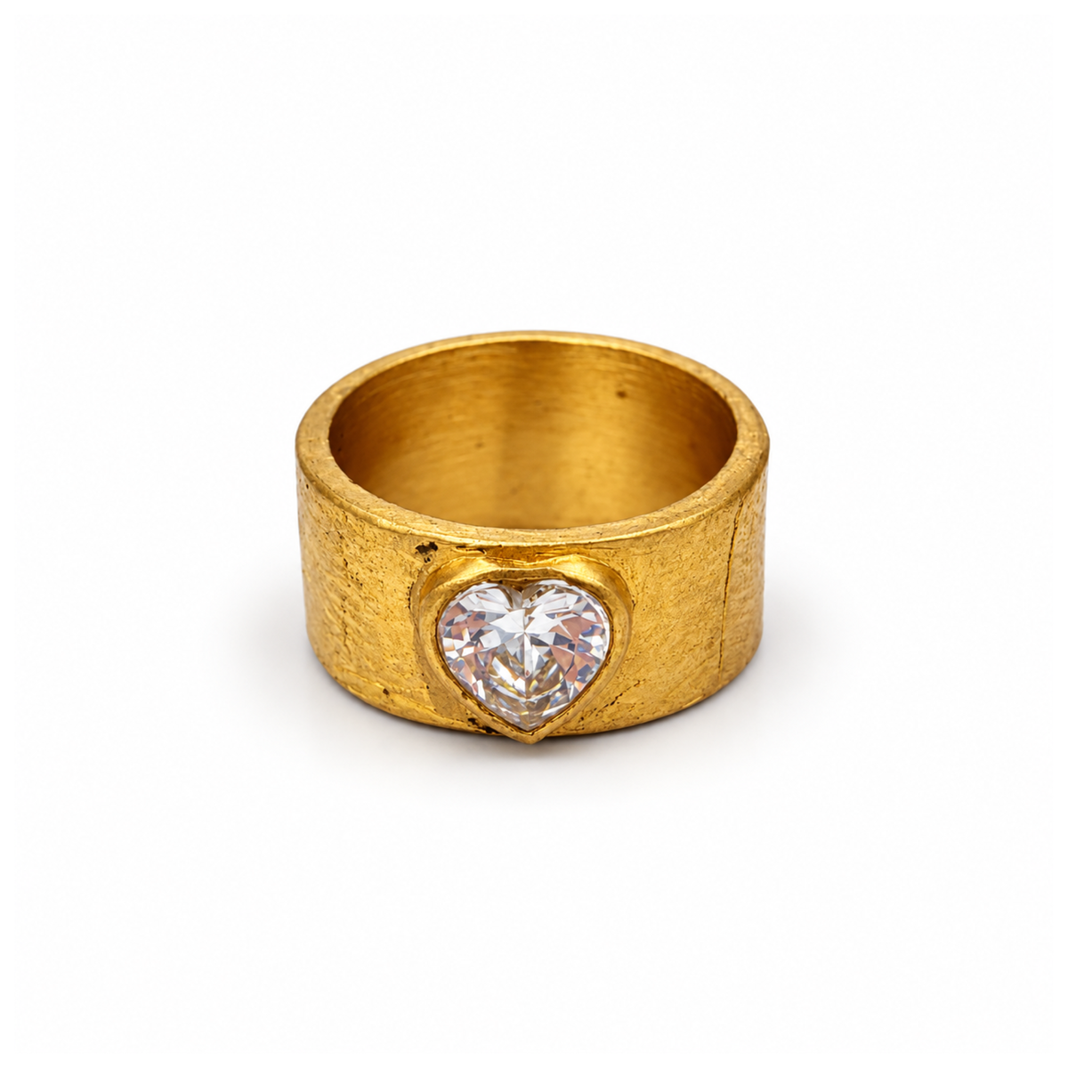 Vestopazzo Band Heart Zircon Big - Rings in Kuwait | خاتم عريض مرصع بحجر زركون كبير على شكل قلب - Saya