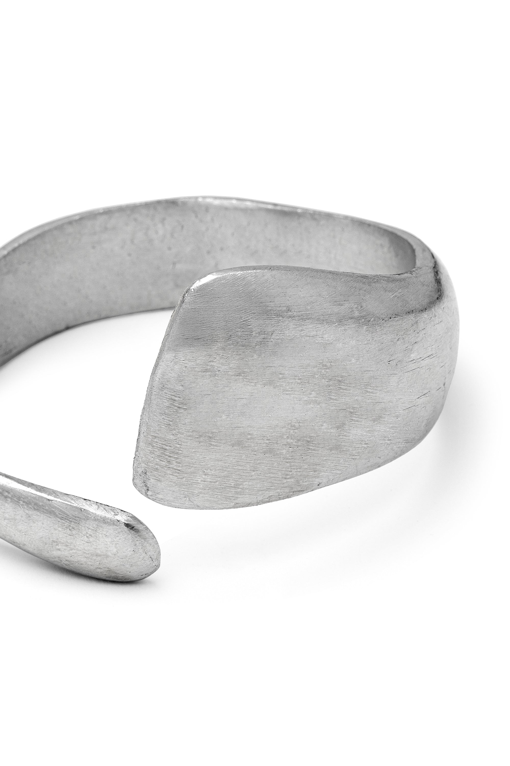 CUFF BRACELET OPEN