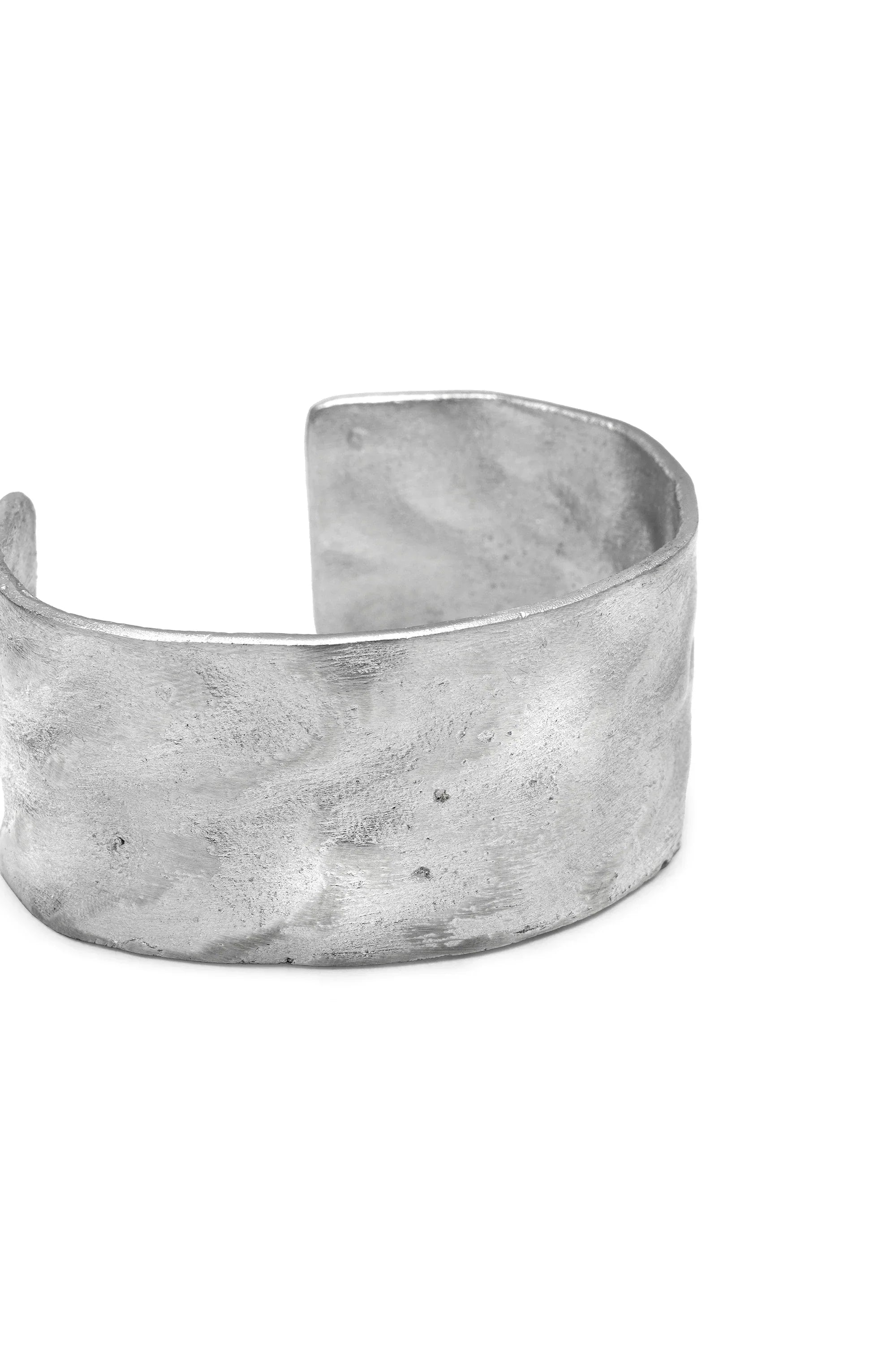 HAMMERED CUFF BRACELET 3CM