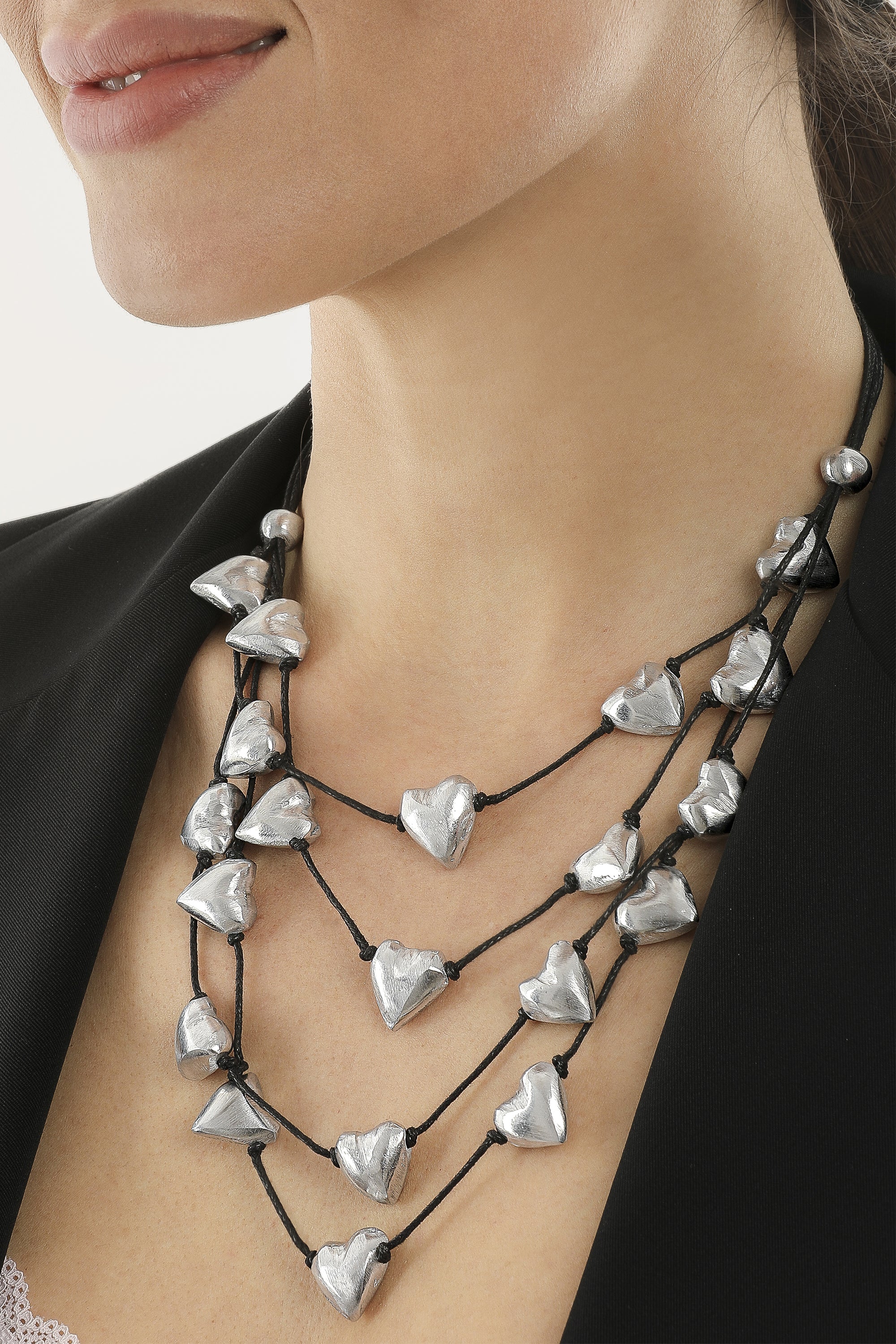 NECKLACE STRING OF HEARTS