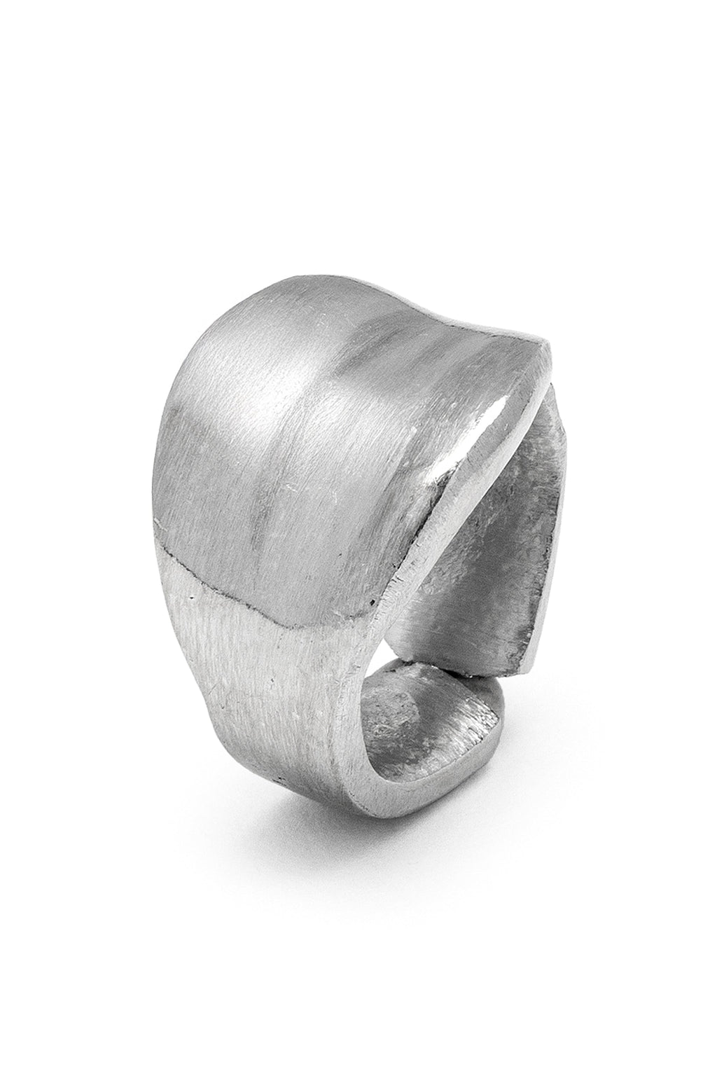 IRREGULAR BAND RING