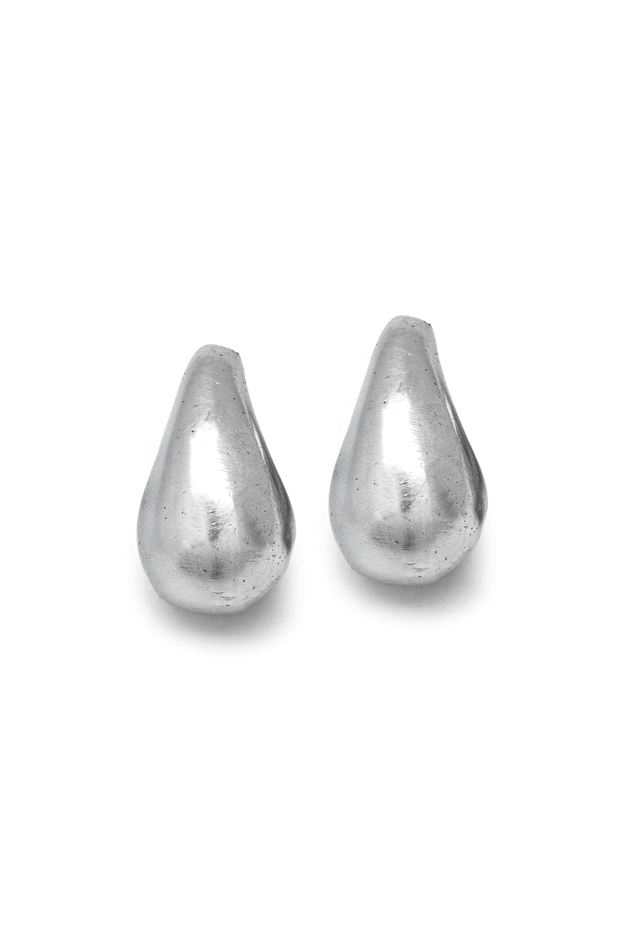DROP EARRINGS