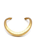 Vestopazzo Rigid Choker - Choker Necklaces in Kuwait | طوق عنق (تشوكر) صلب مطلي بالذهب بتصميم نحتي عصري - Saya