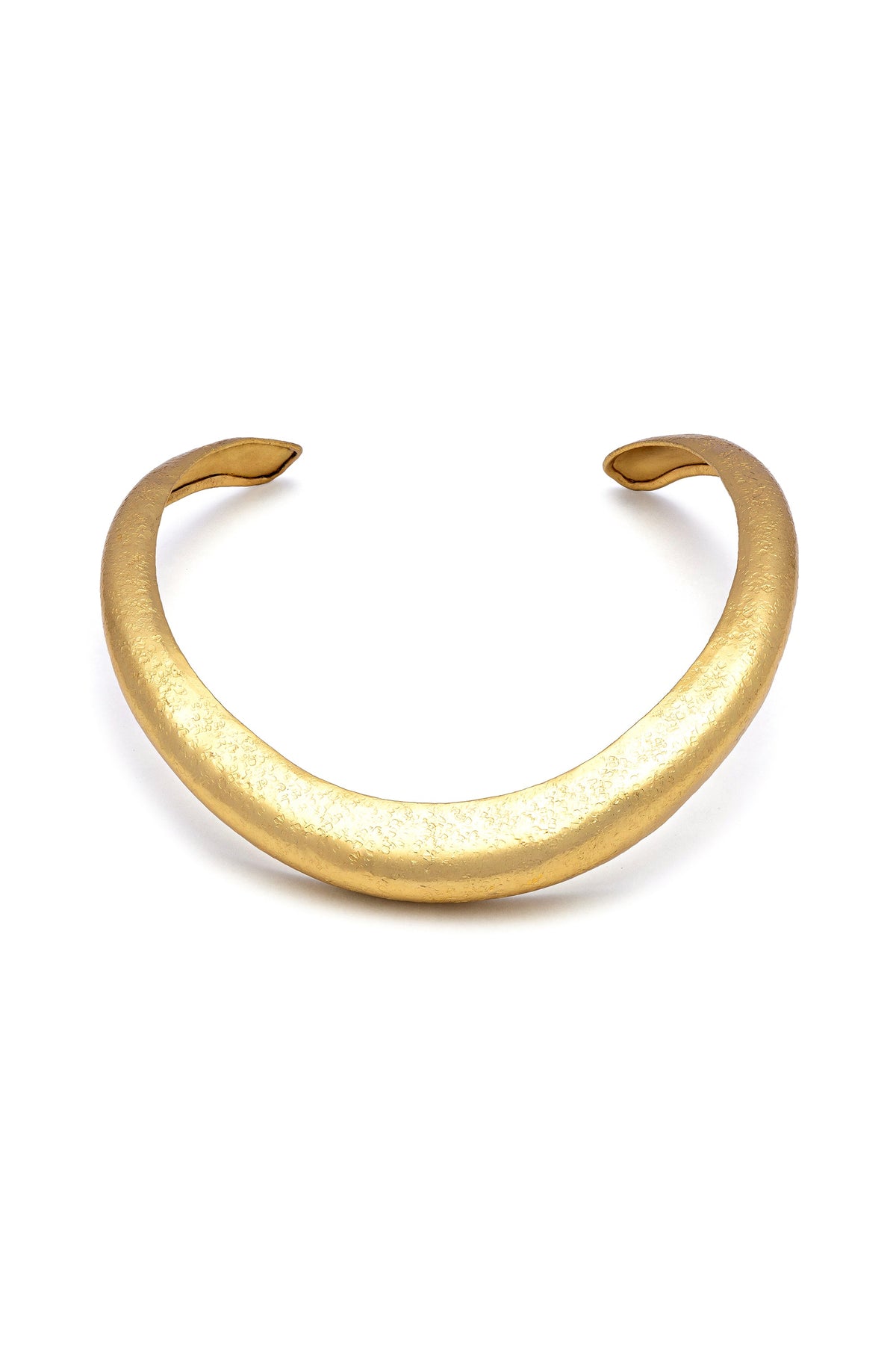 Vestopazzo Rigid Choker - Choker Necklaces in Kuwait | طوق عنق (تشوكر) صلب مطلي بالذهب بتصميم نحتي عصري - Saya