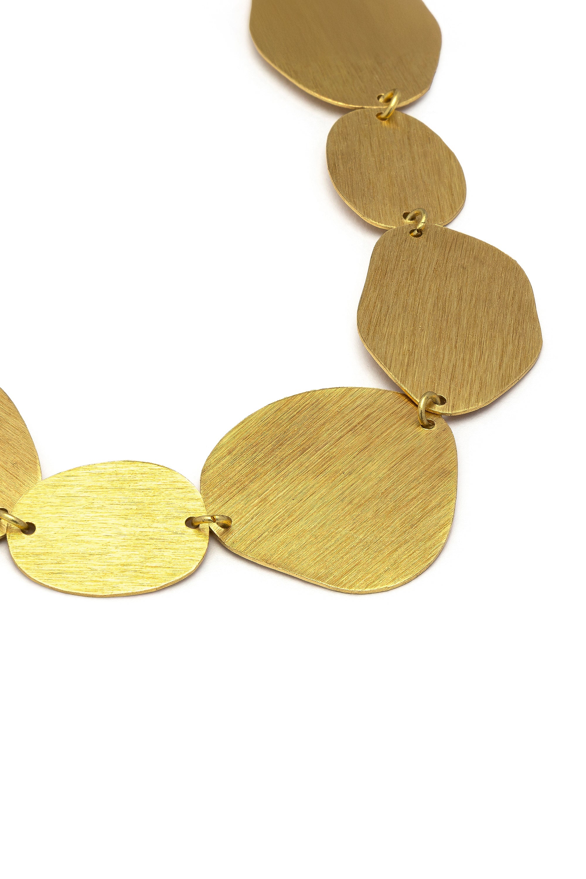 8 PLATE NECKLACE
