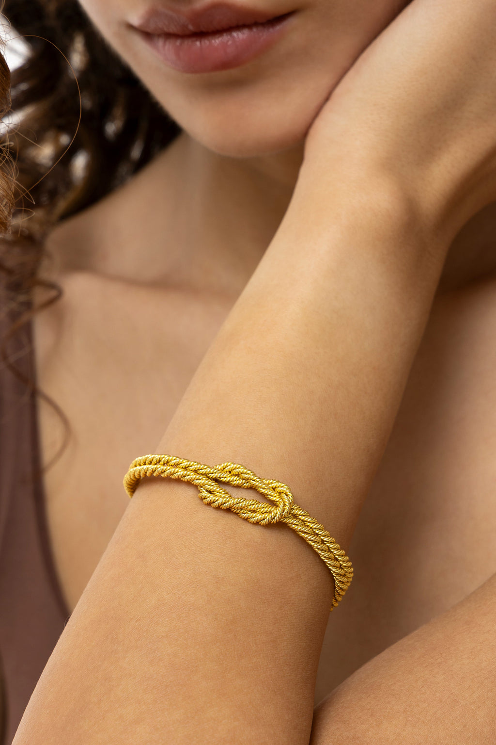 SEMI-RIGID KNOT BRACELET