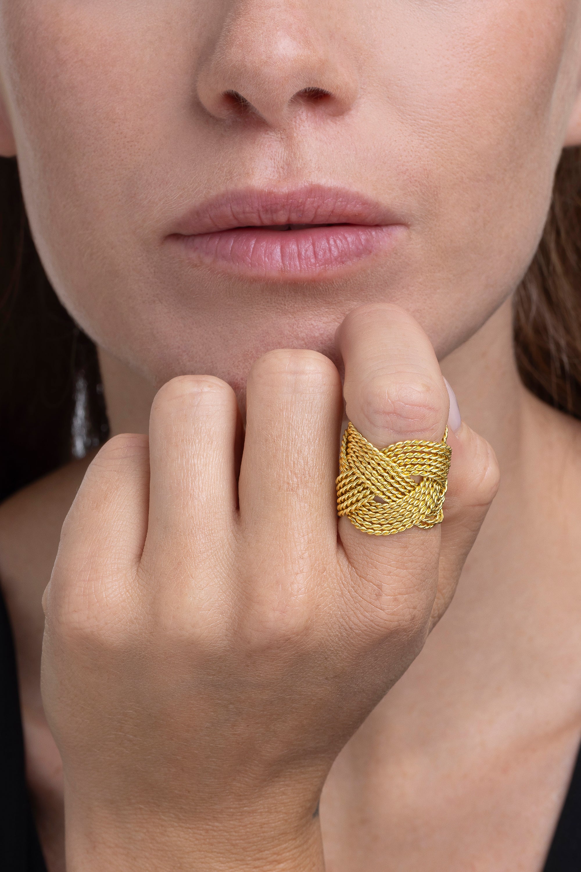 TWISTED RING