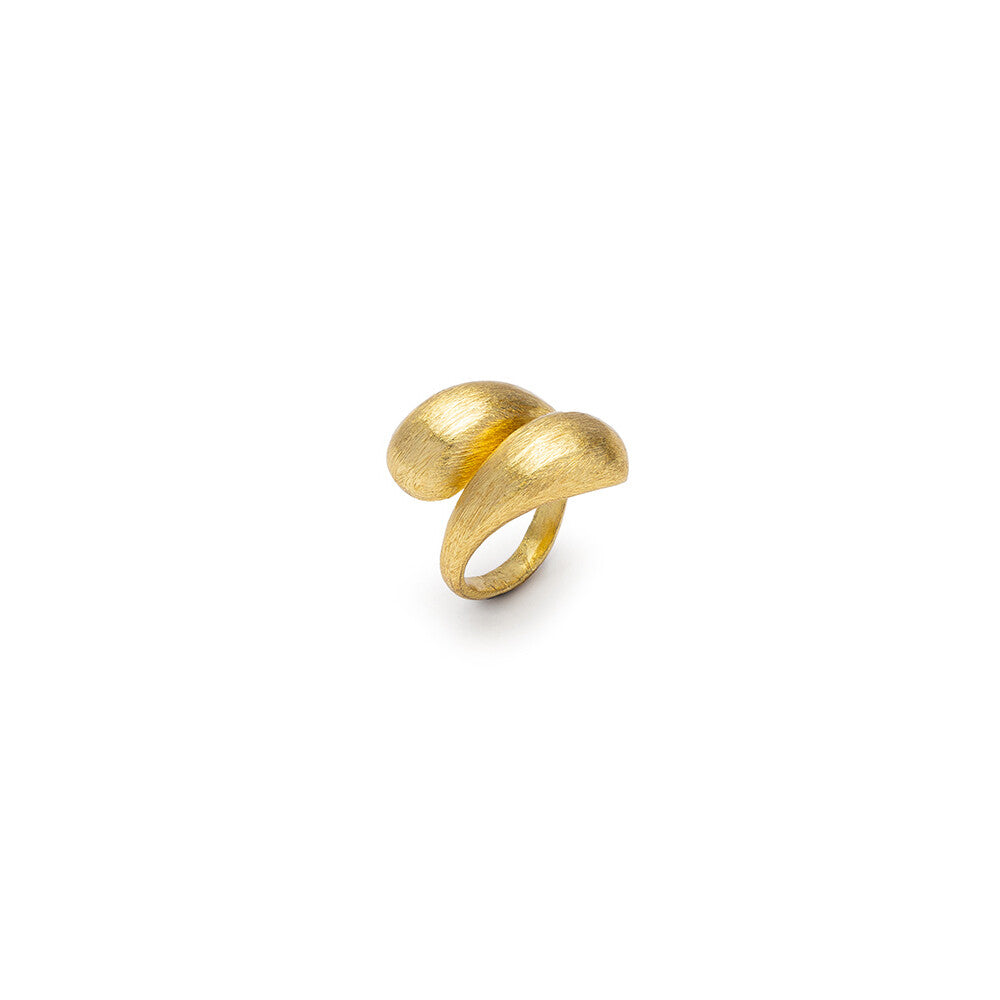 Vestopazzo Bold Ring - Rings in Kuwait | خاتم عريض بارز قابل للتعديل بتصميم نحتي جريء - Saya