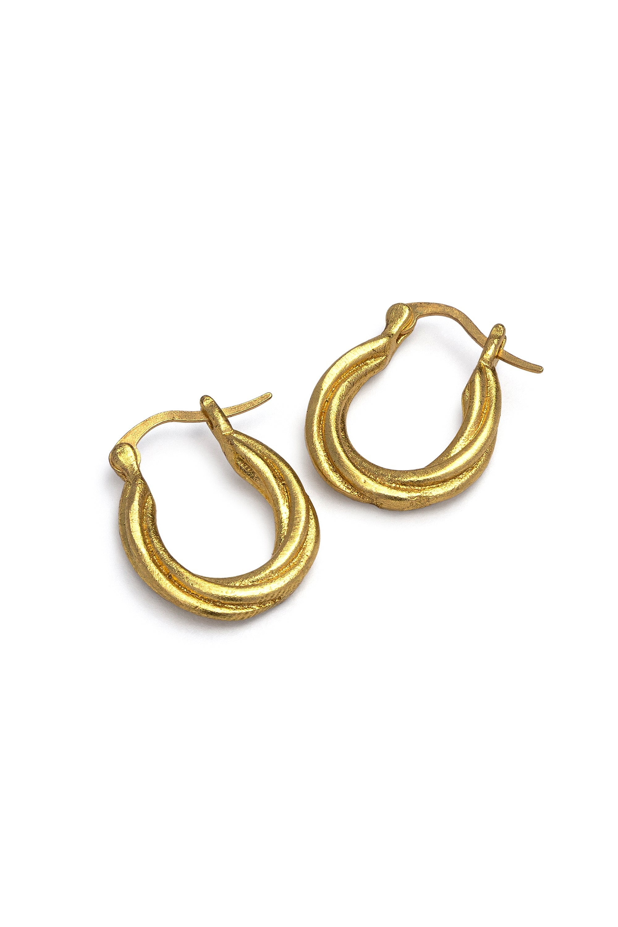 INTERLACED DESIGN EARRINGS