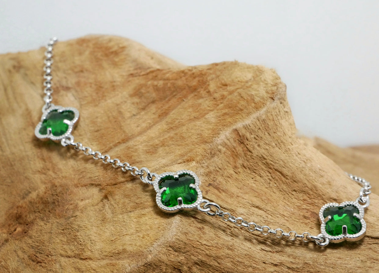 Clover | Bracelet with Emerald Quartz