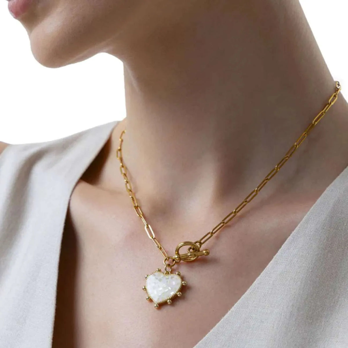 MOTHER-OF-PEARL MOSAIC HEART PENDANT NECKLACE