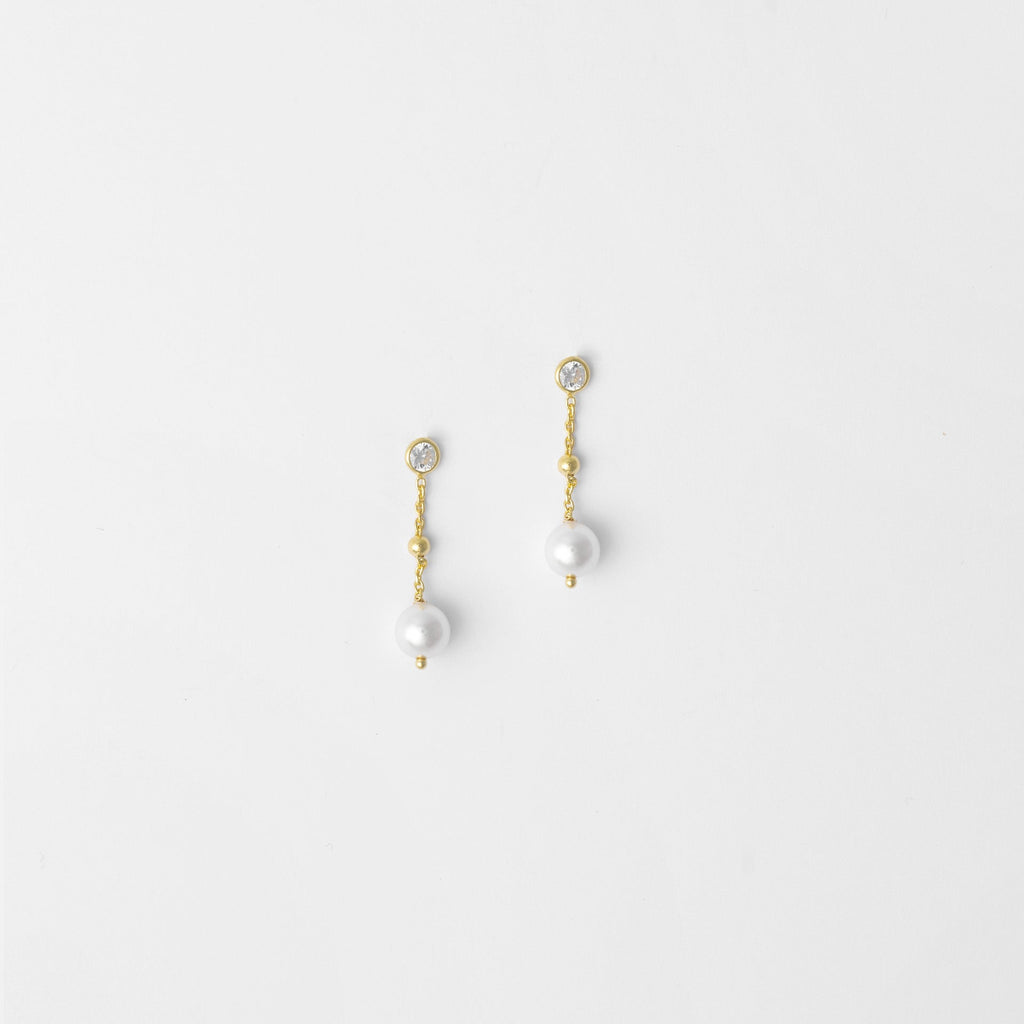 Pearl Classic earrings with zircons elements