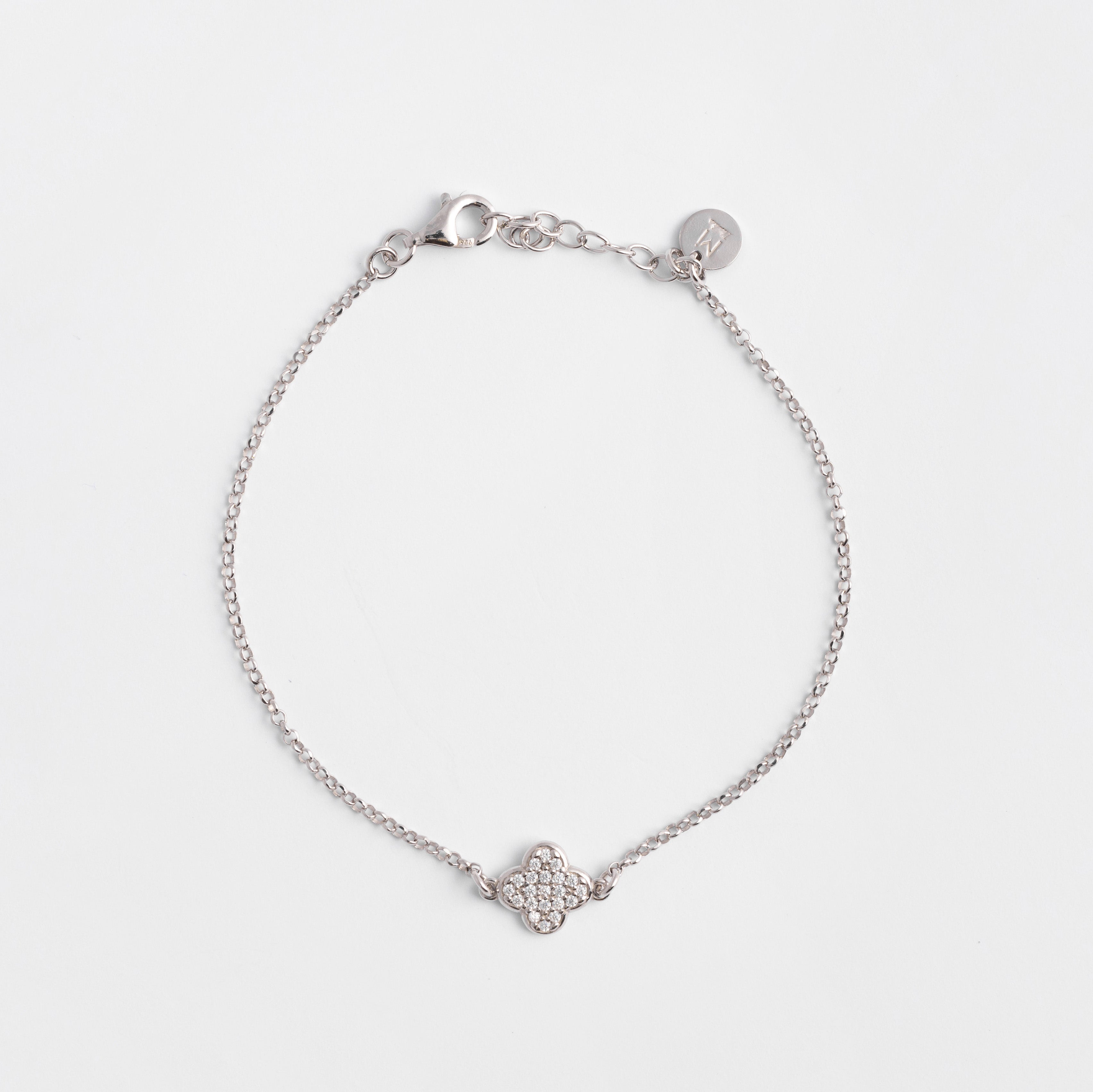 Diamond bracelet clover