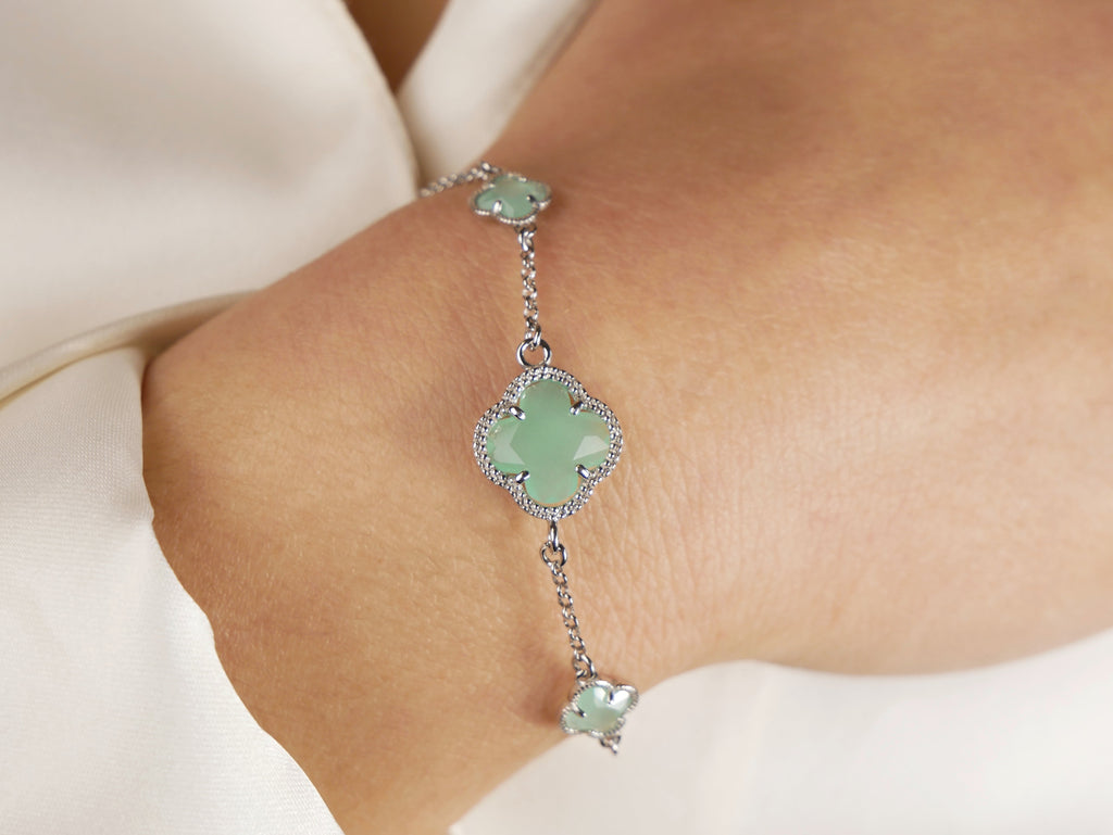 Clover bracelet with tiffany quartz