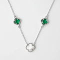 CLOVER | NECKLACE WITH EMERALD QUARTZ AND MOTHER OF PEARL