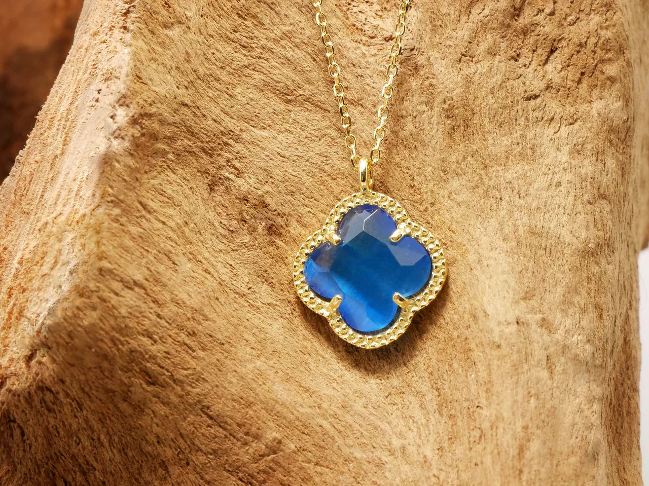 CLOVER | NECKLACE WITH BLUE QUARTZ