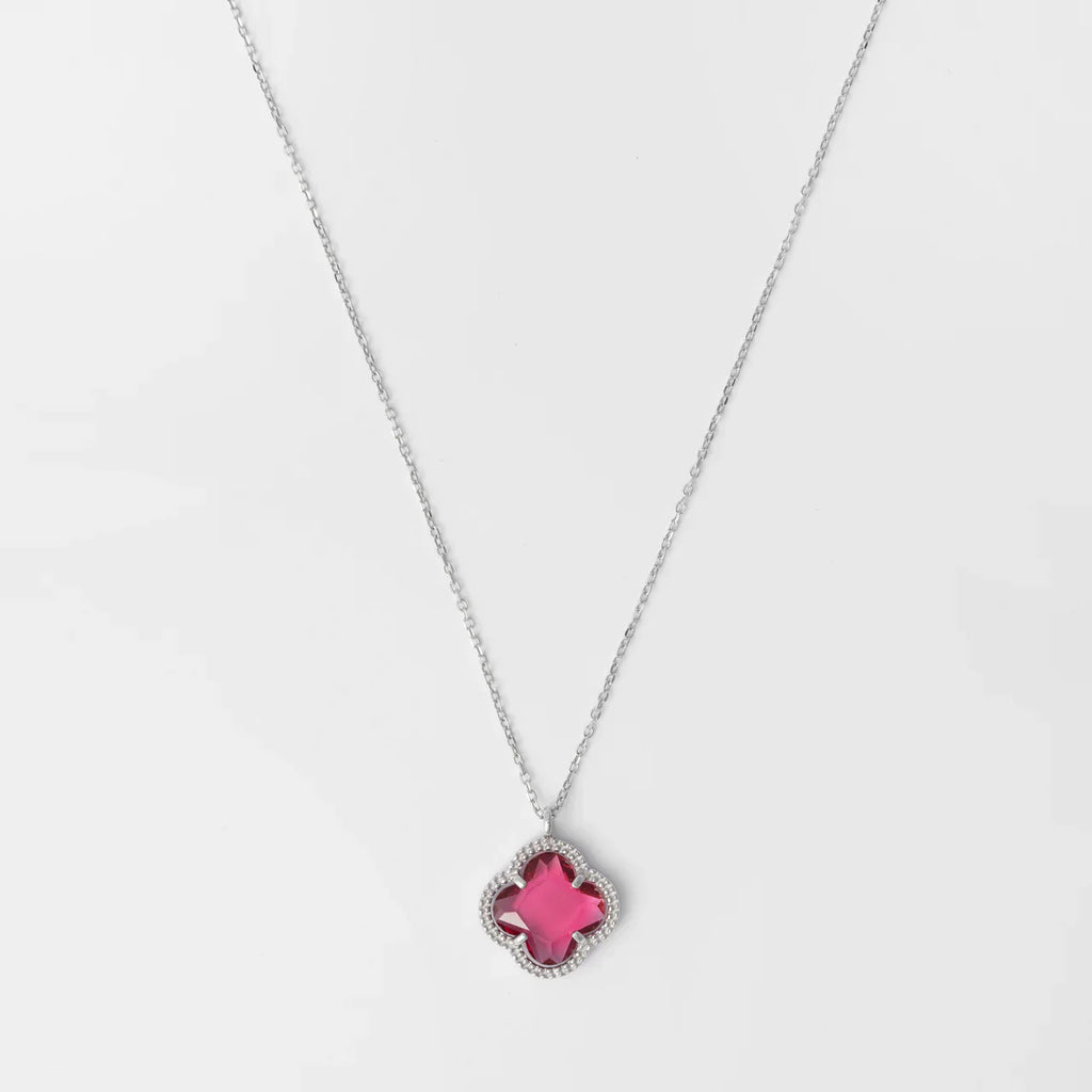 CLOVER | NECKLACE WITH RED QUARTZ