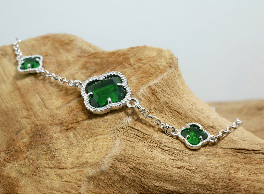 Clover | Bracelet with Emerald Quartz