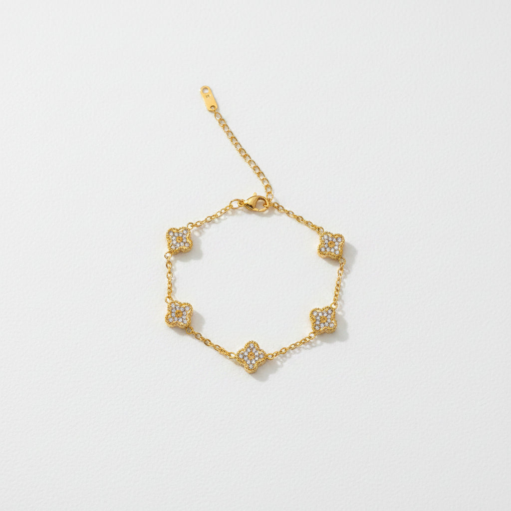 CRYSTAL CLOVER CHAIN BRACELET