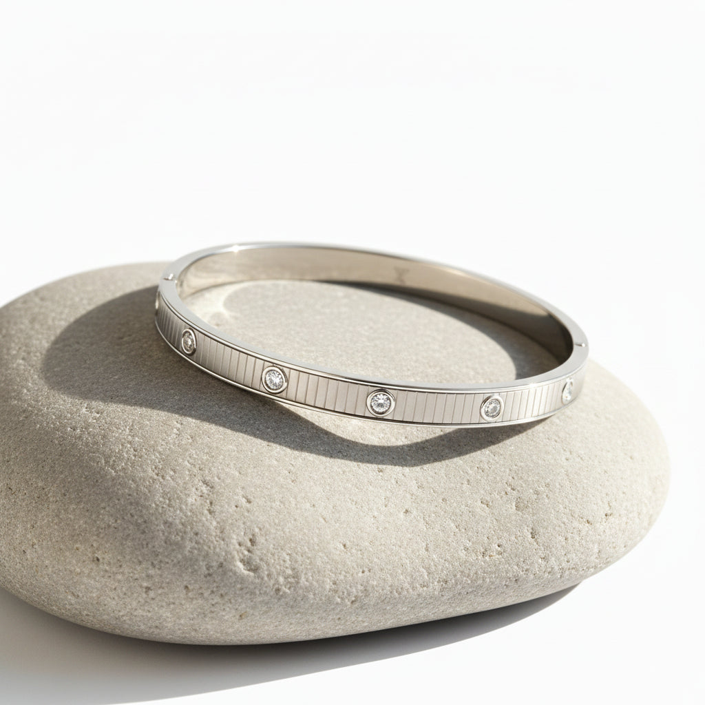 RIBBED CRYSTAL STUDDED BANGLE BRACELET